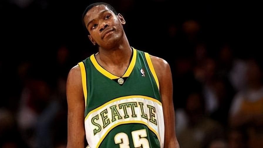 杜兰特在NBA哪个球队？从雷霆到太阳，他的每一站都写满了故事