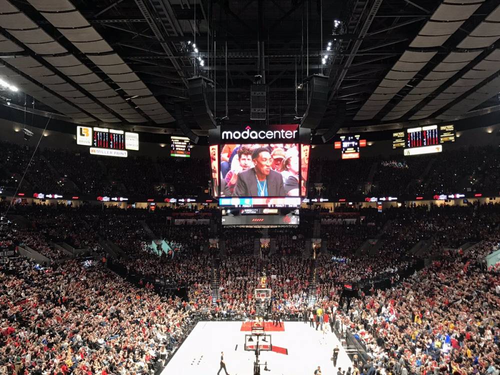 NBA开拓者在哪里？主场球馆、城市与球迷文化全解析