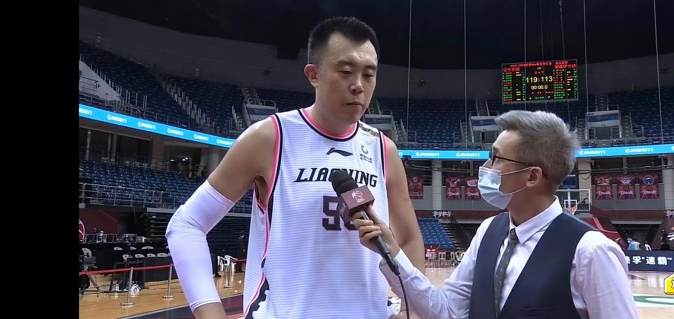 上海队CBA球员名单，从小诸葛到大鲨鱼，这支球队的名单里藏着多少故事？